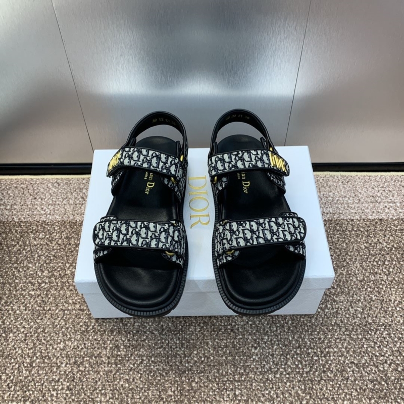 ch**an D*or sandals